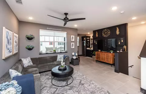 Living - 324 Pear Tree Ter #D, Napa, CA 94558 photo 2 of 4