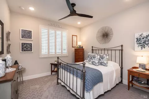 Bedroom - 324 Pear Tree Ter #D, Napa, CA 94558 photo 1 of 2
