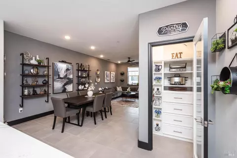Dining - 324 Pear Tree Ter #D, Napa, CA 94558 photo 3 of 3