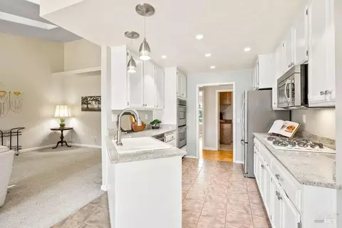 Kitchen - 5837 Mathilde Dr, Windsor, CA 95492 photo 4 of 6
