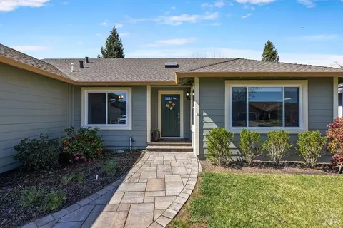 Exterior - 5837 Mathilde Dr, Windsor, CA 95492 photo 7 of 29