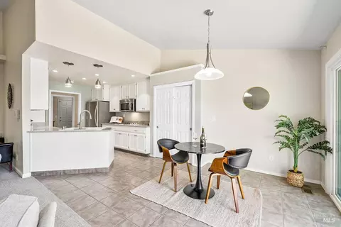Dining - 5837 Mathilde Dr, Windsor, CA 95492 photo 5 of 5