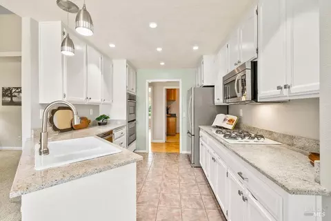 Kitchen - 5837 Mathilde Dr, Windsor, CA 95492 photo 3 of 6
