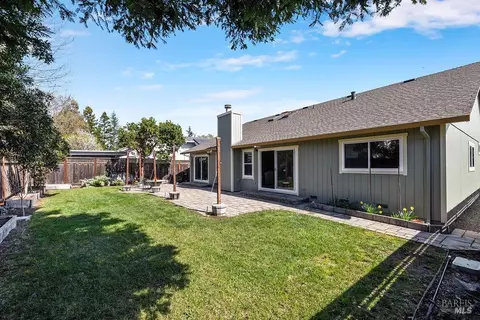 Exterior - 5837 Mathilde Dr, Windsor, CA 95492 photo 9 of 29