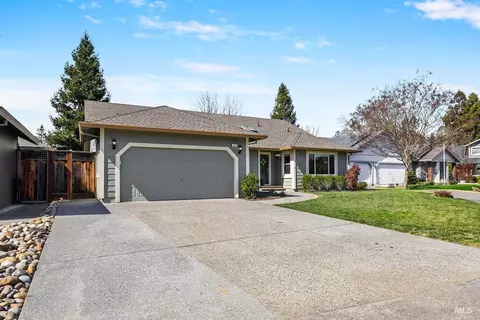 Exterior - 5837 Mathilde Dr, Windsor, CA 95492 photo 2 of 29