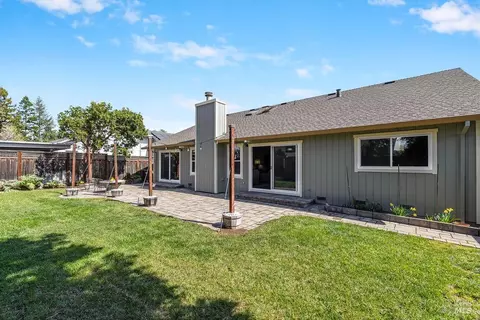 Exterior - 5837 Mathilde Dr, Windsor, CA 95492 photo 12 of 29