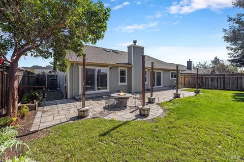 Exterior - 5837 Mathilde Dr, Windsor, CA 95492 photo 20 of 29
