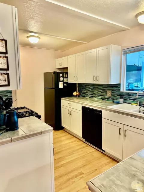 15 Constance Dr, Vallejo, CA 94590 photo 10