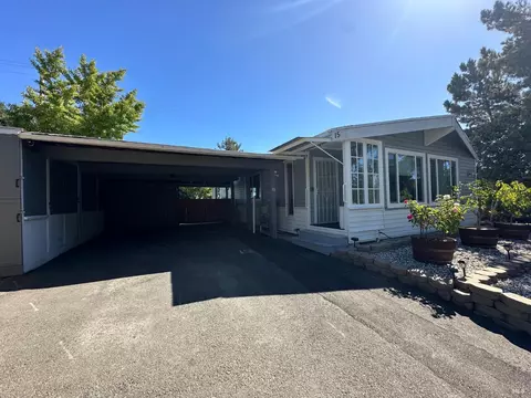 15 Constance Dr, Vallejo, CA 94590 photo 2