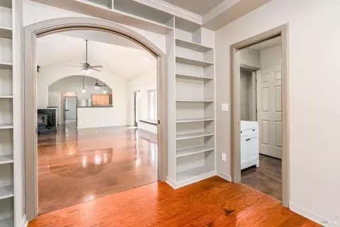 Entry Way - 5510-5500 Parducci Rd, Ukiah, CA 95482 photo 2 of 3
