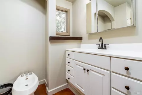 Bath - 5510-5500 Parducci Rd, Ukiah, CA 95482 photo 1 of 8