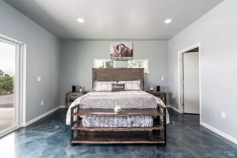Bedroom - 5510-5500 Parducci Rd, Ukiah, CA 95482 photo 5 of 6