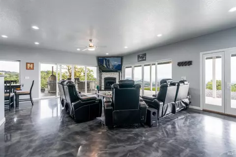 Living - 5510-5500 Parducci Rd, Ukiah, CA 95482 photo 4 of 5