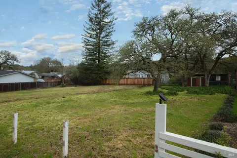 773 Arroyo Rd, Sonoma, CA 95476 photo 2