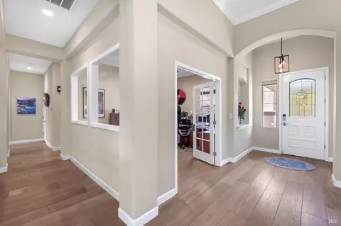 Entry Way - 2664 Avocet Ln, Vallejo, CA 94591 photo 2 of 4
