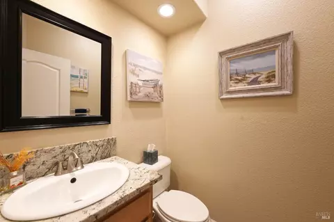 Bath - 2664 Avocet Ln, Vallejo, CA 94591 photo 3 of 3