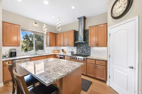 Kitchen - 2664 Avocet Ln, Vallejo, CA 94591 photo 3 of 6