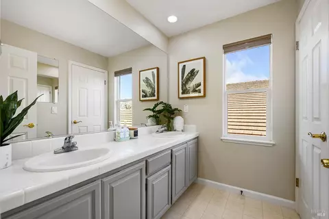 1332 Eagle Dr, Windsor, CA 95492 photo 47