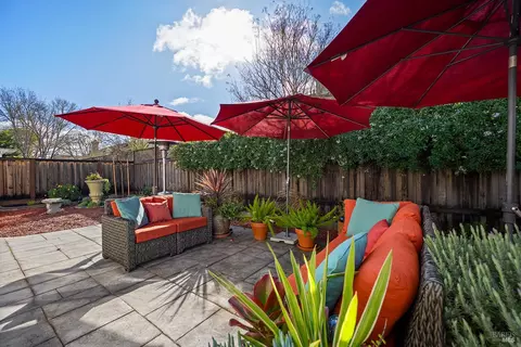 1332 Eagle Dr, Windsor, CA 95492 photo 17