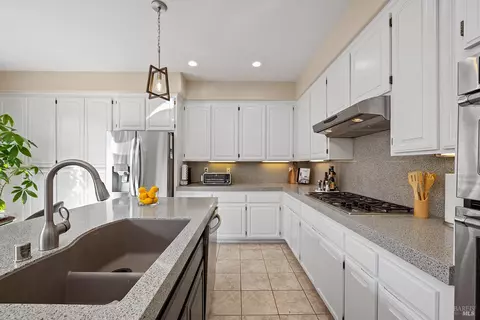 1332 Eagle Dr, Windsor, CA 95492 photo 14
