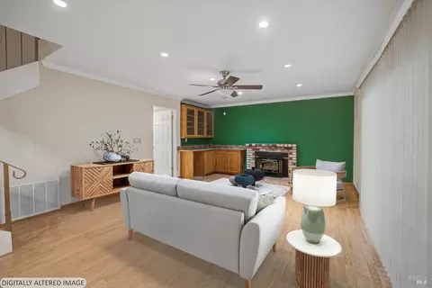Living - 448 Corte Lagos Ct, Vacaville, CA 95688 photo 7 of 9
