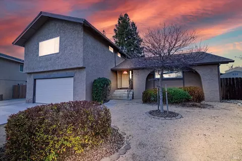Exterior - 448 Corte Lagos Ct, Vacaville, CA 95688 photo 4 of 14