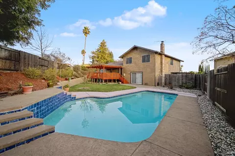 Exterior - 448 Corte Lagos Ct, Vacaville, CA 95688 photo 2 of 14