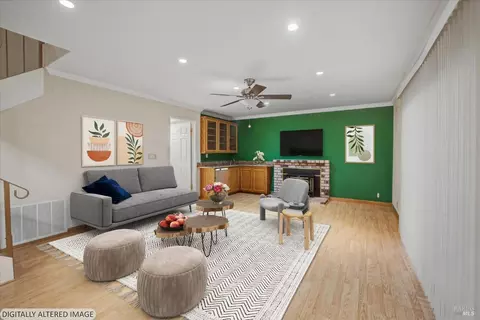 Living - 448 Corte Lagos Ct, Vacaville, CA 95688 photo 6 of 9