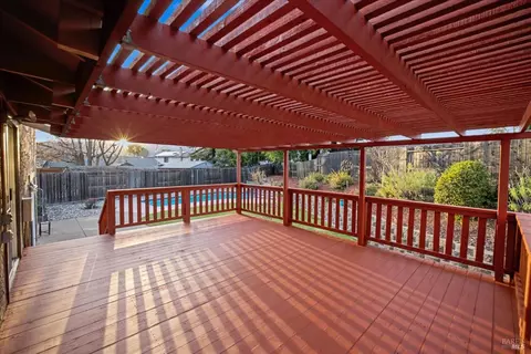 Exterior - 448 Corte Lagos Ct, Vacaville, CA 95688 photo 7 of 14