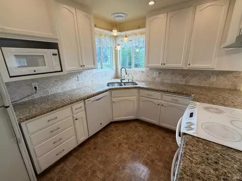 Kitchen - 450 Sky Oaks Dr, Angwin, CA 94508 photo 1 of 3