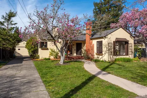1535 Raegan Way, Santa Rosa, CA 95405