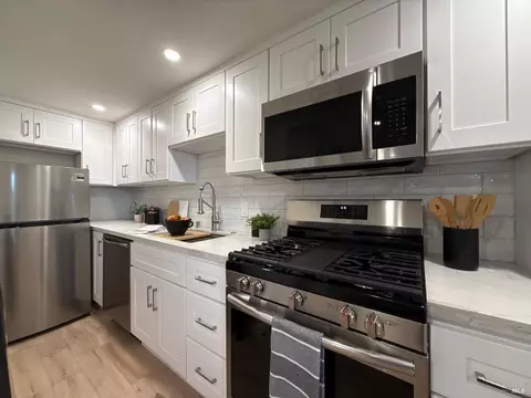 Kitchen - 1008 Evans Ave, Napa, CA 94559 photo 4 of 4