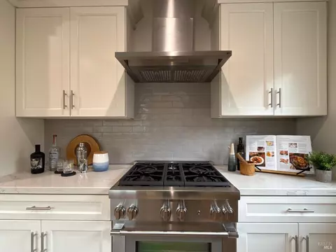 Kitchen - 1008 Evans Ave, Napa, CA 94559 photo 2 of 4
