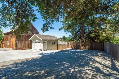 Exterior - 1008 Evans Ave, Napa, CA 94559 photo 9 of 10