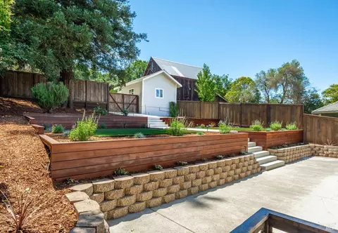 Exterior - 1008 Evans Ave, Napa, CA 94559 photo 4 of 10