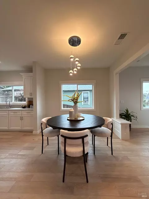 Dining - 1008 Evans Ave, Napa, CA 94559 photo 1 of 2