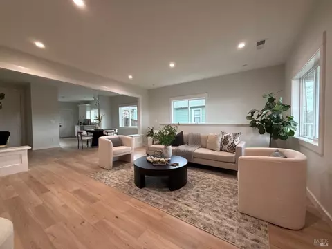 Living - 1008 Evans Ave, Napa, CA 94559 photo 2 of 9