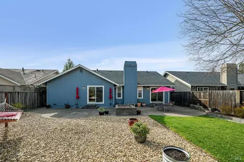 Exterior - 9830 Marcella Ln, Windsor, CA 95492 photo 8 of 12