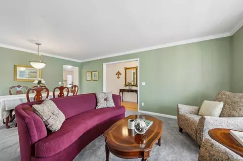 Living - 9830 Marcella Ln, Windsor, CA 95492 photo 1 of 2