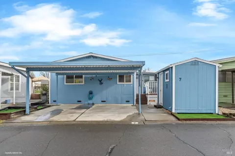 7 Michael Dr, Petaluma, CA 94954 photo 3