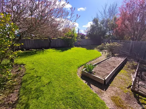 Exterior - 135 Fulton Pl, Windsor, CA 95492 photo 7 of 11