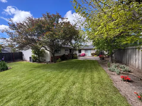 Exterior - 135 Fulton Pl, Windsor, CA 95492 photo 3 of 11