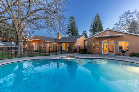 Exterior - 9821 Dawn Way, Windsor, CA 95492 photo 2 of 12