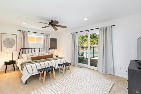 Bedroom - 9821 Dawn Way, Windsor, CA 95492 photo 1 of 5