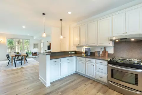 Kitchen - 9821 Dawn Way, Windsor, CA 95492 photo 3 of 6