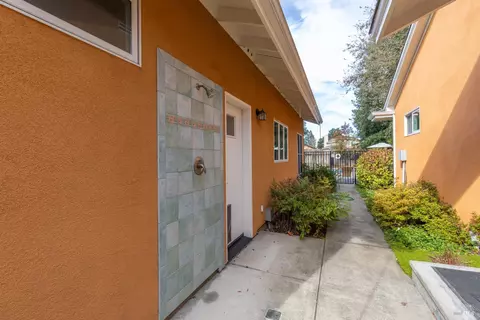 Exterior - 9821 Dawn Way, Windsor, CA 95492 photo 9 of 12