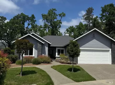 6749 Wintergreen Ct, Santa Rosa, CA 95409
