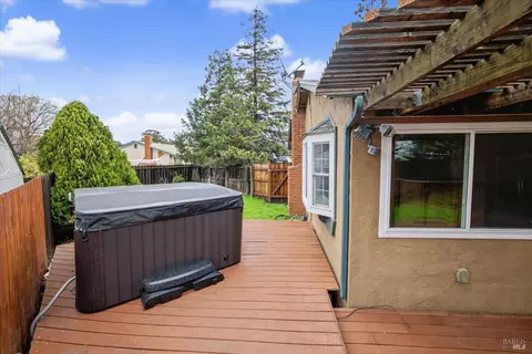 Exterior - 1213 Sprig Ct, Fairfield, CA 94533 photo 11 of 16