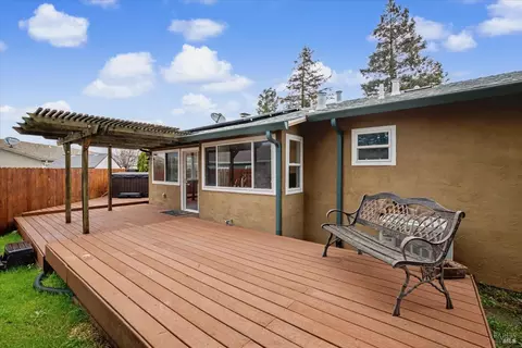 Exterior - 1213 Sprig Ct, Fairfield, CA 94533 photo 8 of 16