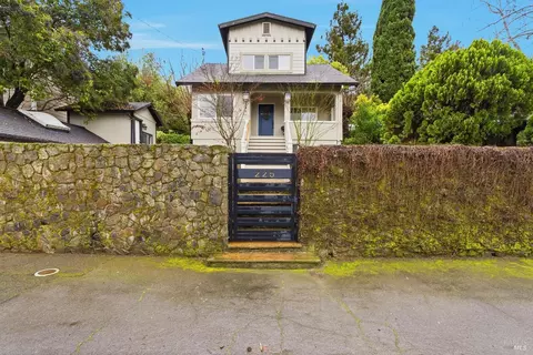 Exterior - 225 Berna Ave, Napa, CA 94559 photo 2 of 9